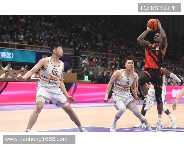 赛后分析：北京篮球队与重庆篮球队在比赛中的速度对比与战术探讨